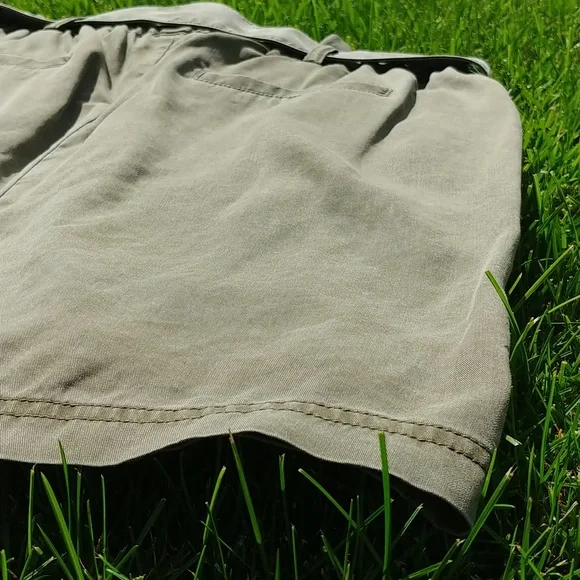 EXPRESS Front-Snap Skirt - Picture 8 of 13